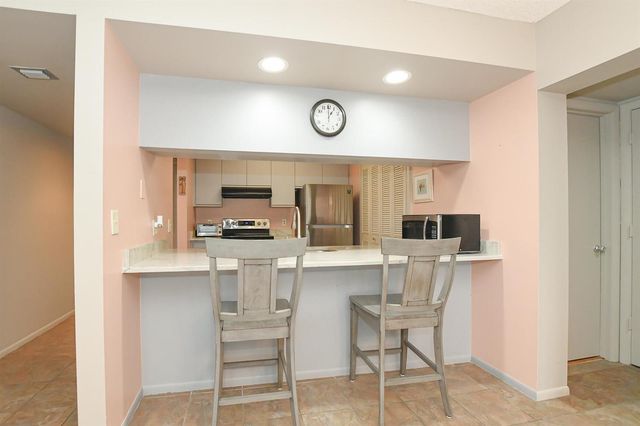 20 Plantation Drive 101, Vero Beach, FL 32966