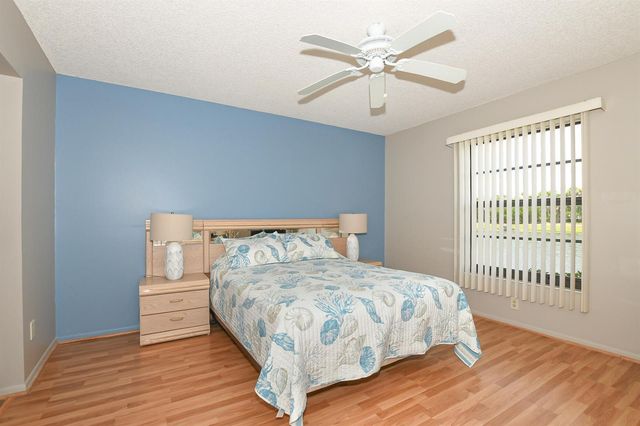 20 Plantation Drive 101, Vero Beach, FL 32966