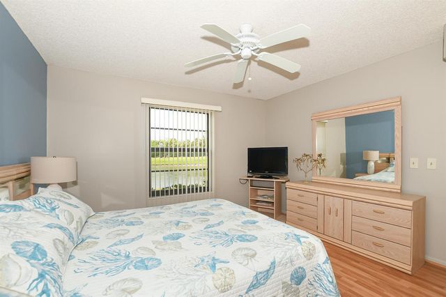 20 Plantation Drive 101, Vero Beach, FL 32966