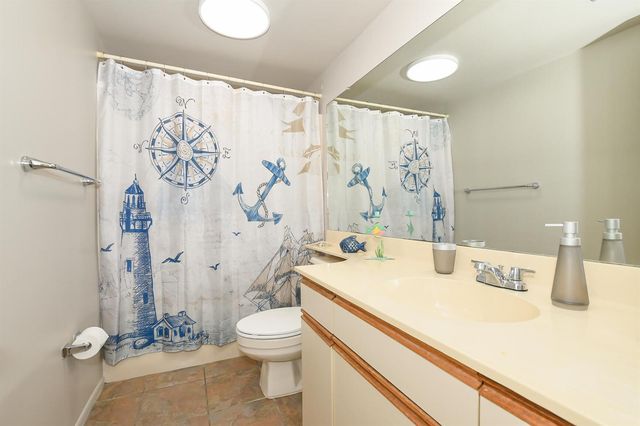 20 Plantation Drive 101, Vero Beach, FL 32966
