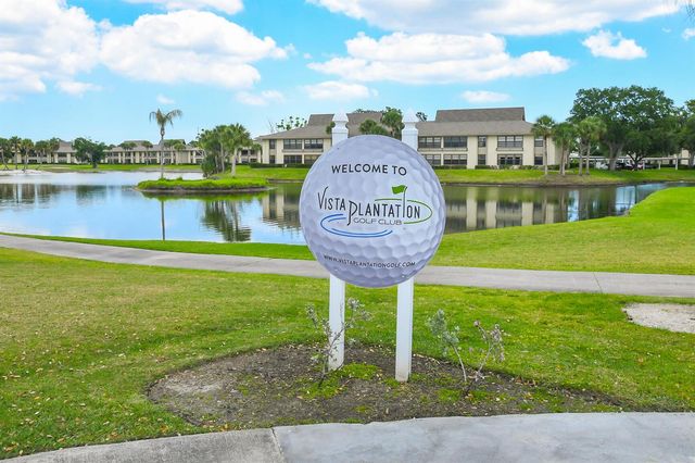 20 Plantation Drive 101, Vero Beach, FL 32966