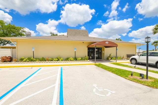 20 Plantation Drive 101, Vero Beach, FL 32966