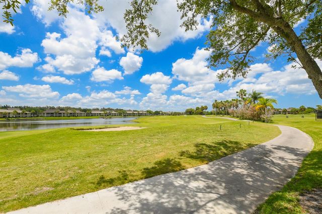 20 Plantation Drive 101, Vero Beach, FL 32966