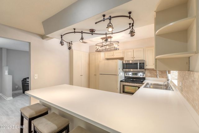 1236 Golfview Drive, Daytona Beach, FL 32114