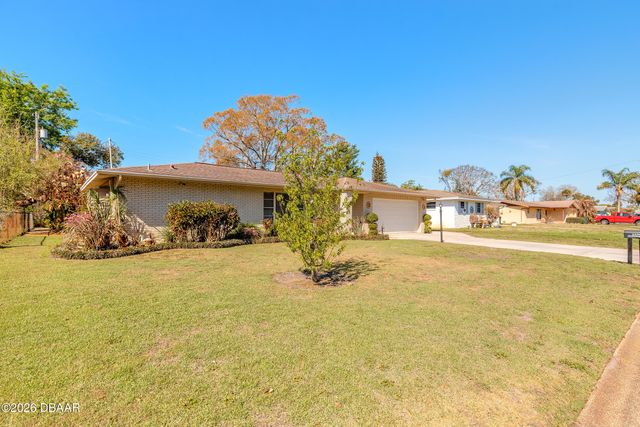 1236 Golfview Drive, Daytona Beach, FL 32114