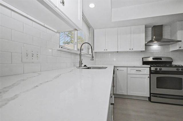 2244 Triway Lane 109, Houston, TX 77043