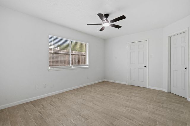 7618 Breda Drive, Baytown, TX 77521