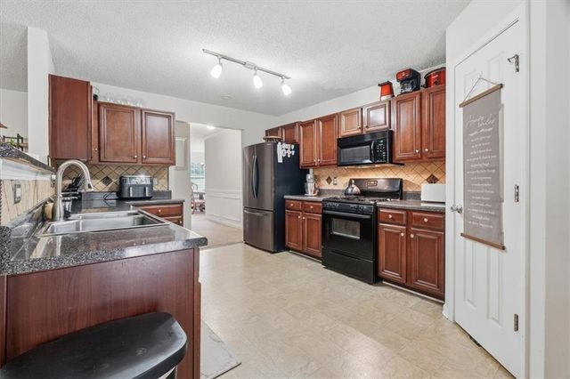 145 Madisyn Drive, Hampton, GA 30228