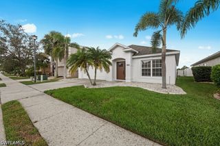 9808 Gladiolus Bulb LOOP, Fort Myers, FL 33908