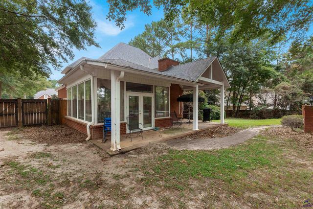 110 Glenda Drive, Bonaire, GA 31005