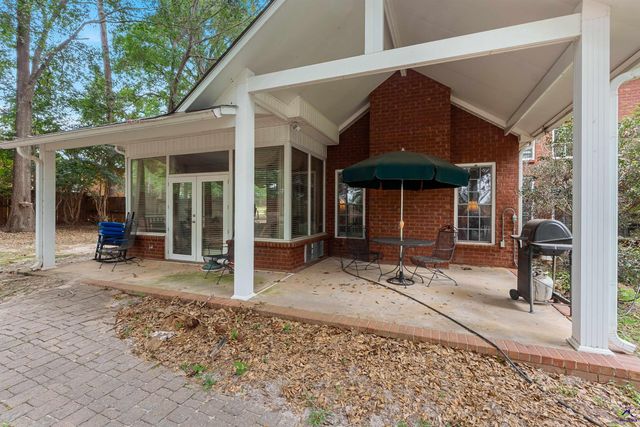 110 Glenda Drive, Bonaire, GA 31005
