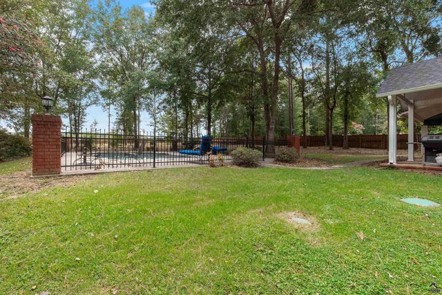 110 Glenda Drive, Bonaire, GA 31005
