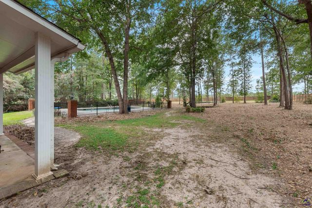 110 Glenda Drive, Bonaire, GA 31005
