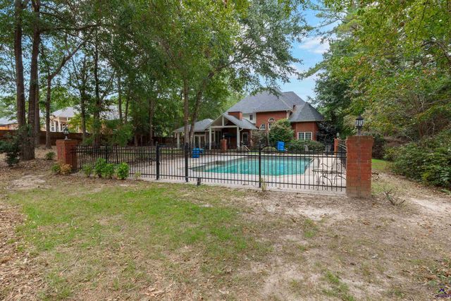 110 Glenda Drive, Bonaire, GA 31005