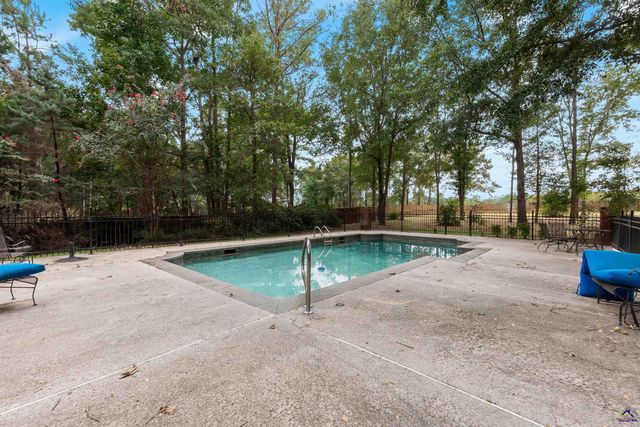 110 Glenda Drive, Bonaire, GA 31005