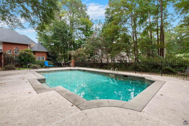 110 Glenda Drive, Bonaire, GA 31005