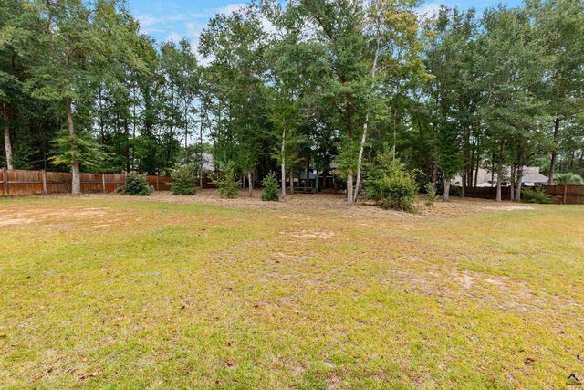 110 Glenda Drive, Bonaire, GA 31005
