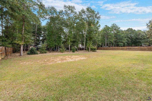 110 Glenda Drive, Bonaire, GA 31005