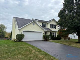 706 Briarwood Circle, Perrysburg, OH 43551