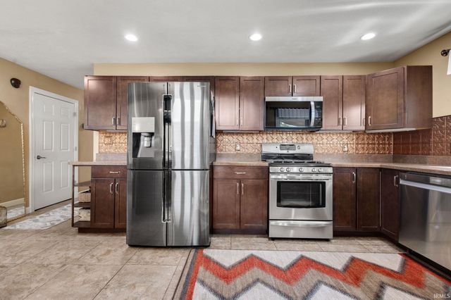 10478 Jefferson Road, Osceola, IN 46561