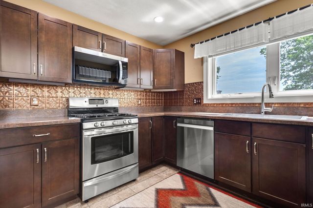 10478 Jefferson Road, Osceola, IN 46561