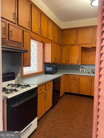 379 West Avenue, Jackson, GA 30233