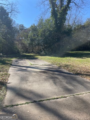 379 West Avenue, Jackson, GA 30233