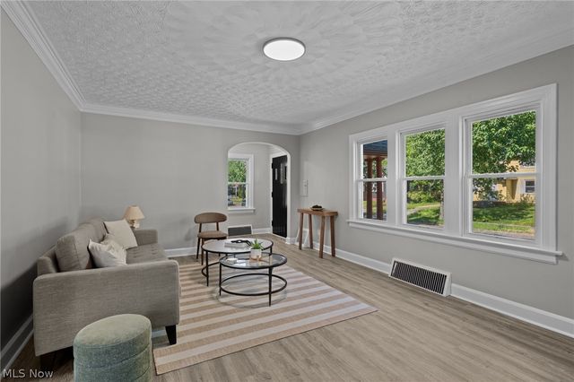 650 S Sunset View Drive, Akron, OH 44320