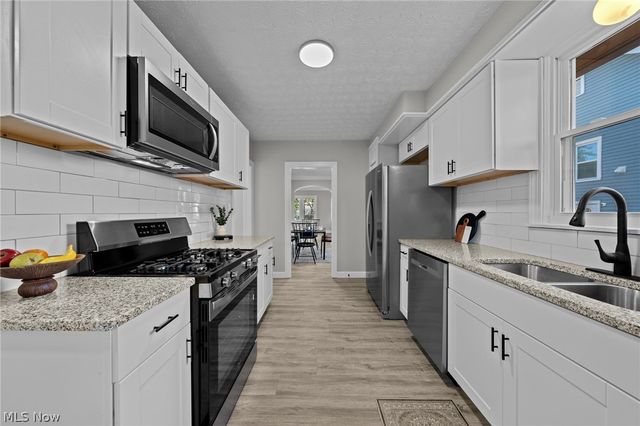 650 S Sunset View Drive, Akron, OH 44320