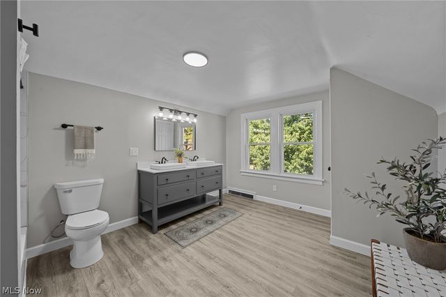 650 S Sunset View Drive, Akron, OH 44320