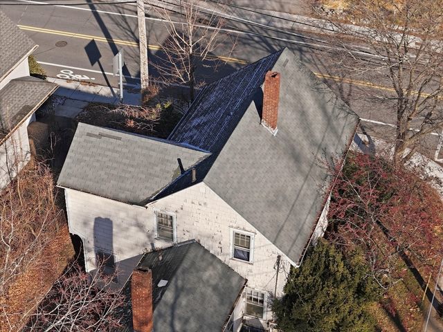 118 Elm St, Amesbury, MA 01913