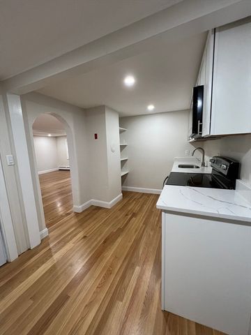 4 Kilby Street 1, Woburn, MA 01801