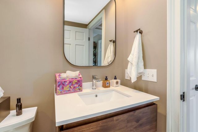 9927 Gleneagle Place, Powell, OH 43065