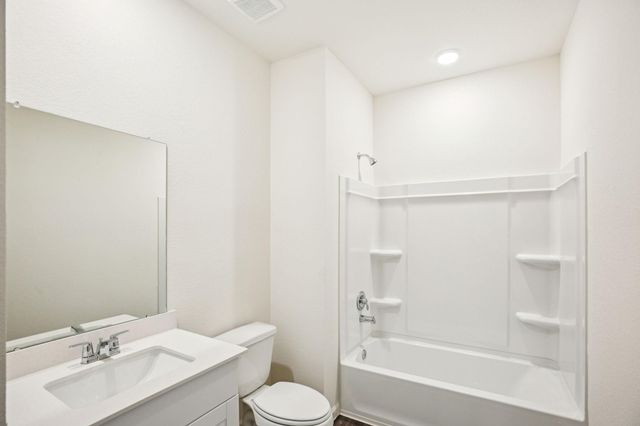 2210 Blue Mariner Path, Dickinson, TX 77539