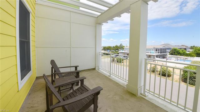 3700 Sandpiper Rd Apt 115, Virginia Beach, VA 23456