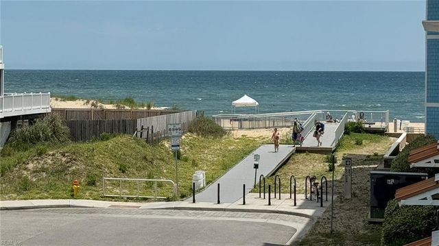 3700 Sandpiper Rd Apt 115, Virginia Beach, VA 23456