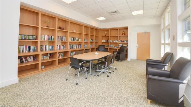 3700 Sandpiper Rd Apt 115, Virginia Beach, VA 23456