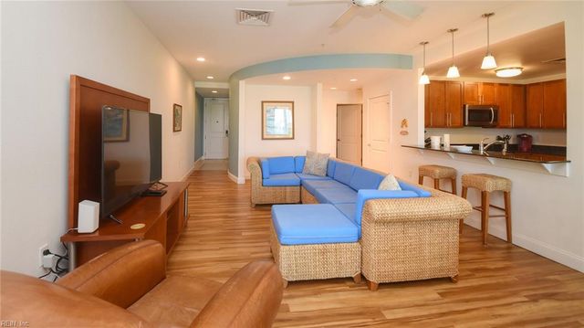 3700 Sandpiper Rd Apt 115, Virginia Beach, VA 23456