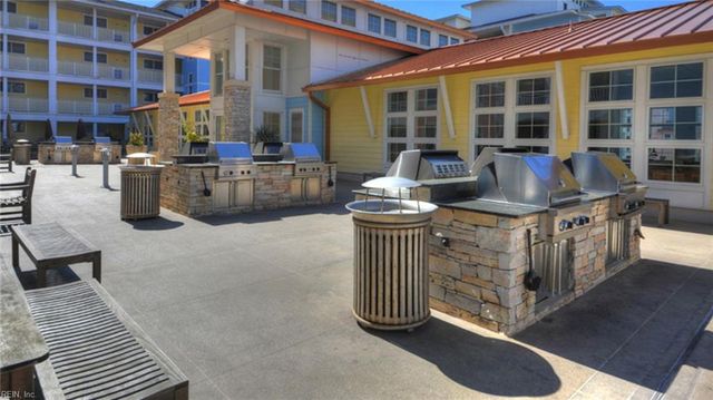 3700 Sandpiper Rd Apt 115, Virginia Beach, VA 23456