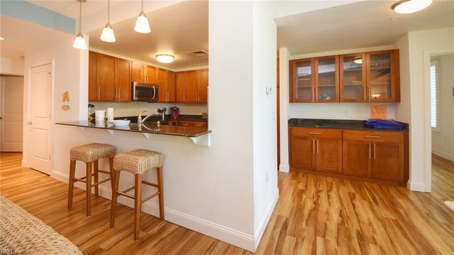 3700 Sandpiper Rd Apt 115, Virginia Beach, VA 23456