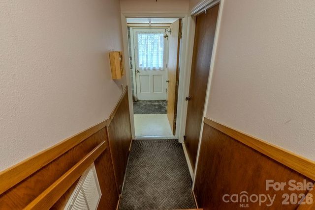 200 Mica Circle, Franklin, NC 28734