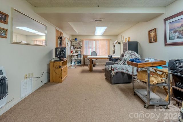 200 Mica Circle, Franklin, NC 28734