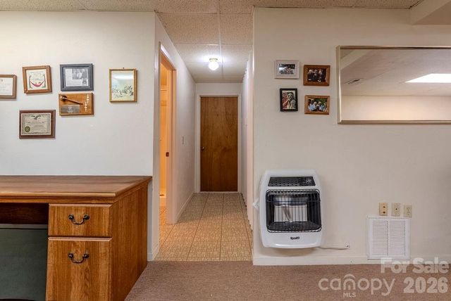 200 Mica Circle, Franklin, NC 28734