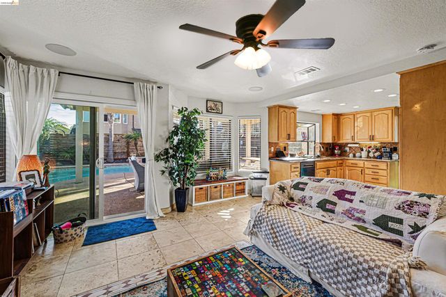 2110 Largo Ct, Discovery Bay, CA 94505