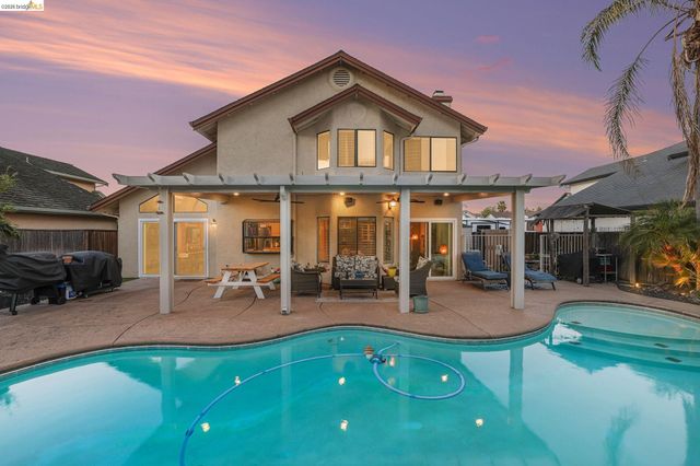 2110 Largo Ct, Discovery Bay, CA 94505