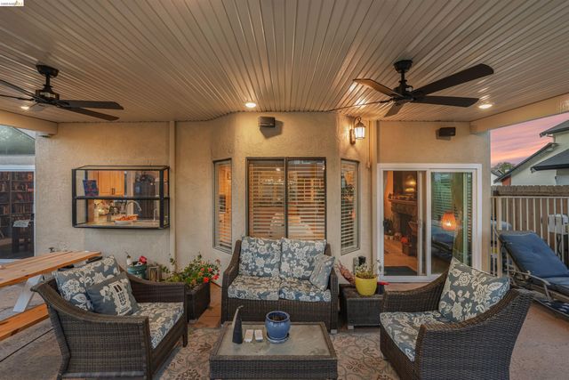 2110 Largo Ct, Discovery Bay, CA 94505