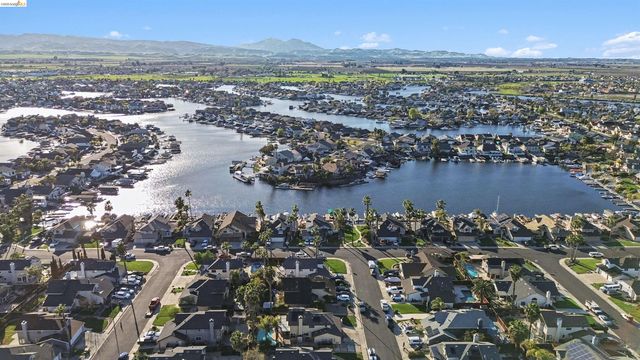 2110 Largo Ct, Discovery Bay, CA 94505