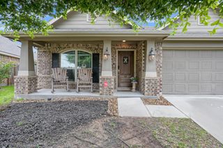 676 Oak Circle Dr E, Conroe, TX 77301