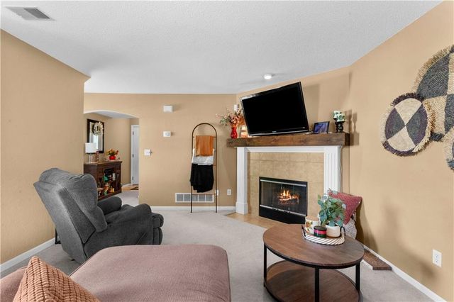 1302 NW Hidden Ridge Circle, Blue Springs, MO 64015