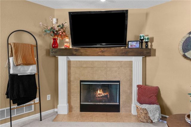 1302 NW Hidden Ridge Circle, Blue Springs, MO 64015